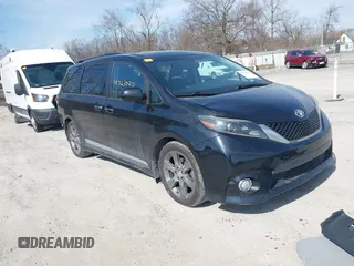 2015 Toyota Sienna SE with VIN 5TDXK3DC9FS652765, listed as a IAAI auction lot 41723922 with 105,679 mi miles. Bid and sale history available at carsss.com. Image 1.