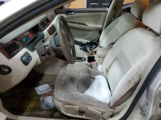 2008 Chevrolet Impala LS z VIN 2G1WB58K081229715, wystawiony jako Copart lot #75745984 z przebiegiem 174 920 mil mil oraz Czysty tytuł • Clean title. Historia ofert i sprzedaży dostępna na DreamBid. Obrazek 7.