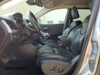 2017 Jeep Cherokee Trailhawk L Plus с VIN 1C4PJMBS0HD214427, выставлен на аукционе Copart как лот 57035035 с пробегом 123 957 миль миль и Списание • Salvage title. История ставок и продаж доступна на DreamBid. Изображение 7.