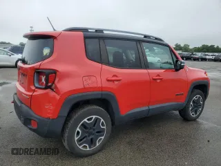 2015 Jeep Renegade Trailhawk with VIN ZACCJBCT0FPB69827, listed as a Copart auction lot 63643985 with 94,841 mi miles and Clean title. Bid and sale history available at DreamBid. Image 3.
