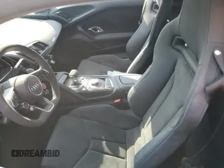 2022 Audi R8 z VIN WUAKBAFX5N7901301, wystawiony jako Copart lot #76451354 z przebiegiem Nie podano mil oraz Nie do naprawy • Non repairable. Historia ofert i sprzedaży dostępna na DreamBid. Obrazek 10.