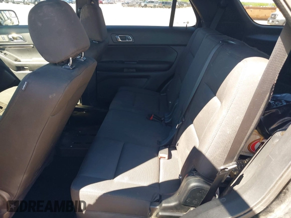 2017 Ford Police Interceptor Utility z VIN 1FM5K8ATXHGE30575, wystawiony jako IAAI lot #42070293 z przebiegiem 99 712 mil mil oraz . Historia ofert i sprzedaży dostępna na DreamBid. Obrazek 8.