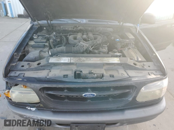 1998 Ford Explorer Sport z VIN 1FMYU24E9WUD43203, wystawiony jako Copart lot #88486715 z przebiegiem 222 238 mil mil oraz Szkoda całkowita • Salvage title. Historia ofert i sprzedaży dostępna na DreamBid. Obrazek 12.