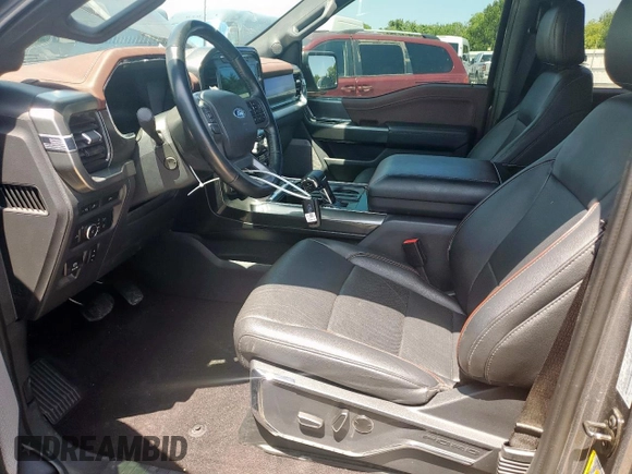 2022 Ford F-150 XL z VIN 1FTFW1E85NKD39653, wystawiony jako Copart lot #64597525 z przebiegiem 86 694 mil mil oraz Szkoda całkowita • Salvage title. Historia ofert i sprzedaży dostępna na DreamBid. Obrazek 7.