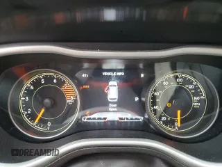 2018 Jeep Cherokee Overland with VIN 1C4PJMJX1JD602740, listed as a Copart auction lot 81806194 with 137,201 mi miles and Salvage Title. Bid and sale history available at carsss.com. Image 9.