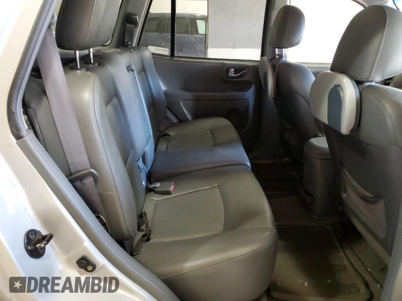 2004 Hyundai Santa Fe GLS with VIN KM8SC73E84U830932, listed as a Copart auction lot 42572735 with 206,142 mi miles and Clean Title. Bid and sale history available at carsss.com. Image 11.
