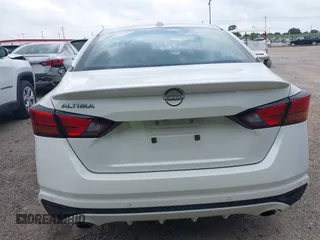 2025 Nissan Altima SV z VIN 1N4BL4DV8SN364434, wystawiony jako IAAI lot #42532928 z przebiegiem 14 521 mil mil oraz . Historia ofert i sprzedaży dostępna na DreamBid. Obrazek 16.