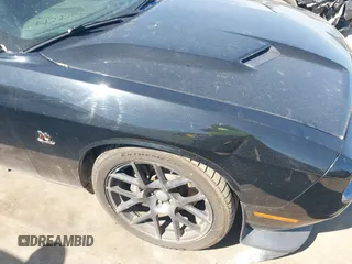 2016 Dodge Challenger R/T Scat Pack z VIN 2C3CDZFJ7GH217691, wystawiony jako IAAI lot #42228253 z przebiegiem 120 226 mil mil oraz . Historia ofert i sprzedaży dostępna na DreamBid. Obrazek 6.