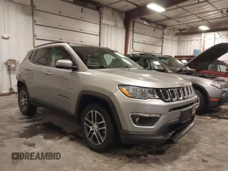 2019 Jeep Compass Latitude with VIN 3C4NJDBB6KT812711, listed as a IAAI auction lot 41565166 with 69,582 mi miles and . Bid and sale history available at carsss.com. Image 1.