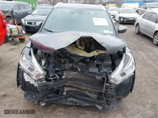 2019 Nissan Kicks S with VIN 3N1CP5CU9KL542551, listed as a IAAI auction lot 41732325 with 143,774 mi miles. Bid and sale history available at carsss.com. Image 11.