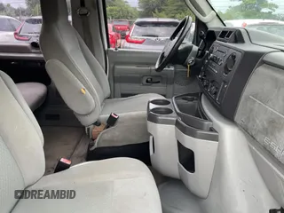 2012 Ford Econoline Passenger XL z VIN 1FBSS3BL1CDA67610, wystawiony jako Copart lot #63864545 z przebiegiem 143 760 mil mil oraz Czysty tytuł • Clean title. Historia ofert i sprzedaży dostępna na DreamBid. Obrazek 5.