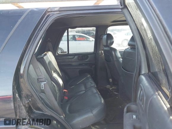 1998 GMC Jimmy SLT with VIN 1GKDT13W5W2502521, listed as a IAAI auction lot 41579741 with 176,802 mi miles. Bid and sale history available at carsss.com. Image 8.