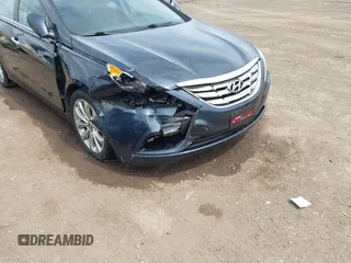 2012 Hyundai Sonata 2.4L Limited PZEV with VIN 5NPEC4AC9CH433143, listed as a IAAI auction lot 42050027 with 87,682 mi miles. Bid and sale history available at carsss.com. Image 6.