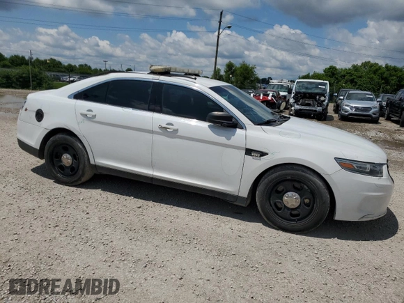2013 Ford Police Interceptor с VIN 1FAHP2M8XDG212823, выставлен на аукционе Copart как лот 56273455 с пробегом 169 506 миль миль и Списание • Salvage title. История ставок и продаж доступна на DreamBid. Изображение 4.