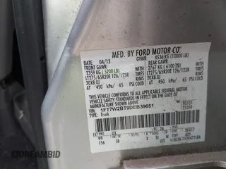 2013 Ford F-250 XL z VIN 1FT7W2BT9DEB39651, wystawiony jako IAAI lot #41977661 z przebiegiem 141 487 mil mil oraz . Historia ofert i sprzedaży dostępna na DreamBid. Obrazek 9.