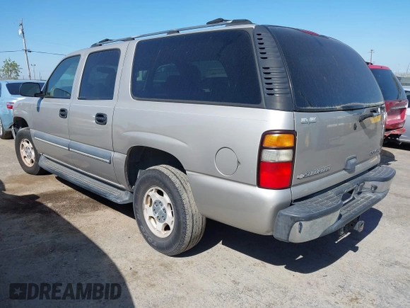 2004 Chevrolet Suburban LS with VIN 3GNEC16Z74G112232, listed as a IAAI auction lot 42063073 with 234,347 mi miles. Bid and sale history available at carsss.com. Image 3.