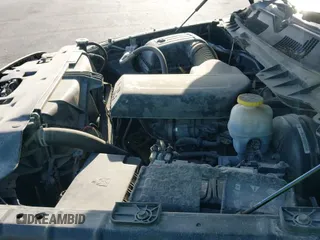 2019 Ram 1500 Express z VIN 1C6RR7FG4KS537902, wystawiony jako IAAI lot #42008200 z przebiegiem 85 438 mil mil oraz . Historia ofert i sprzedaży dostępna na DreamBid. Obrazek 25.