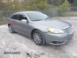 2013 Chrysler 200 Limited with VIN 1C3CCBCG4DN589768, listed as a IAAI auction lot 41201743 with 203,443 mi miles. Bid and sale history available at carsss.com. Image 1.