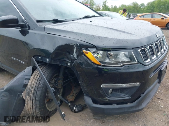 2018 Jeep Compass Altitude z VIN 3C4NJDBBXJT199927, wystawiony jako IAAI lot #42182460 z przebiegiem 93 535 mil mil oraz . Historia ofert i sprzedaży dostępna na DreamBid. Obrazek 6.