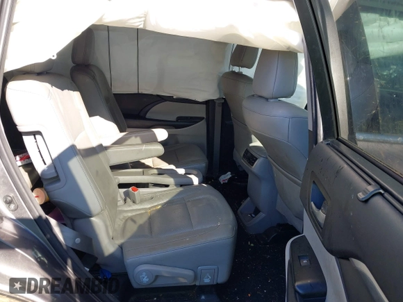 2017 Toyota Highlander Limited with VIN 5TDDZRFH7HS424700, listed as a IAAI auction lot 41637207 with 169,556 mi miles and . Bid and sale history available at DreamBid. Image 8.