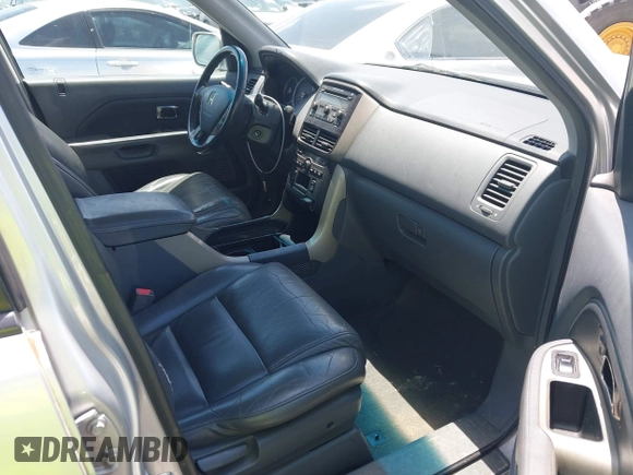 2008 Honda Pilot EX-L with VIN 5FNYF28528B027047, listed as a IAAI auction lot 42692510 with 251,260 mi miles and . Bid and sale history available at DreamBid. Image 5.