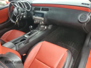 2011 Chevrolet Camaro 2LT z VIN 2G1FG1ED4B9150282, wystawiony jako Copart lot #60711355 z przebiegiem 96 051 mil mil oraz Szkoda całkowita • Salvage title. Historia ofert i sprzedaży dostępna na DreamBid. Obrazek 8.