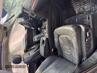 2013 Audi Q7 Premium Plus z VIN WA1LGAFE1DD003337, wystawiony jako Copart lot #61694855 z przebiegiem Nie podano mil oraz Czysty tytuł • Clean title. Historia ofert i sprzedaży dostępna na DreamBid. Obrazek 9.