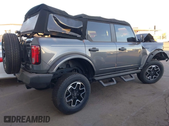 2021 Ford Bronco with VIN 1FMDE5BH2MLB07425, listed as a IAAI auction lot 41157085 with Not provided miles and . Bid and sale history available at DreamBid. Image 4.