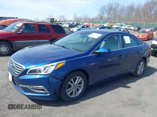 2015 Hyundai Sonata SE z VIN 5NPE24AF7FH158728, wystawiony jako IAAI lot #41841372 z przebiegiem 128 948 mil mil oraz . Historia ofert i sprzedaży dostępna na DreamBid. Obrazek 2.