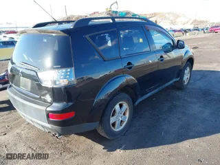 2007 Mitsubishi Outlander LS with VIN JA4MT31X57Z005992, listed as a IAAI auction lot 41856547 with 111,907 mi miles. Bid and sale history available at carsss.com. Image 4.