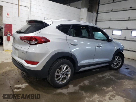 2018 Hyundai Tucson SEL z VIN KM8J3CA4XJU716201, wystawiony jako Copart lot #56790405 z przebiegiem 107 639 mil mil oraz Szkoda całkowita • Salvage title. Historia ofert i sprzedaży dostępna na DreamBid. Obrazek 3.
