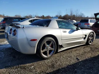 2001 Chevrolet Corvette Z06 with VIN 1G1YY12S615123525, listed as a Copart auction lot 83328064 with 39,416 mi miles and Clean Title. Bid and sale history available at carsss.com. Image 3.