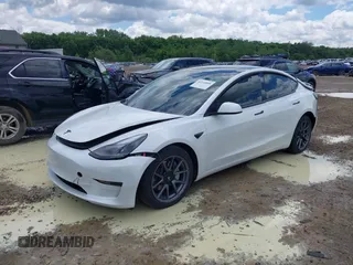 2023 Tesla Model 3 z VIN 5YJ3E1EA8PF608429, wystawiony jako IAAI lot #42345888 z przebiegiem 14 907 mil mil oraz . Historia ofert i sprzedaży dostępna na DreamBid. Obrazek 18.
