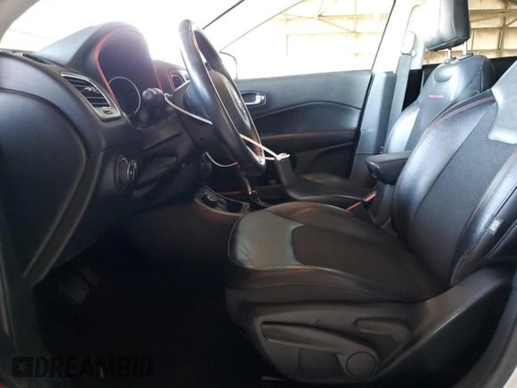 2019 Jeep Compass Trailhawk with VIN 3C4NJDDB2KT618268, listed as a Copart auction lot 53493015 with 77,287 mi miles and Clean Title. Bid and sale history available at carsss.com. Image 7.