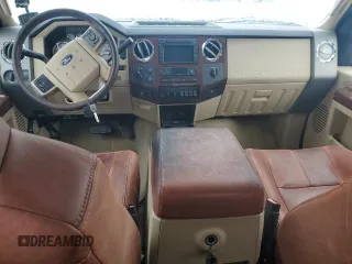 2008 Ford F-350 XL z VIN 1FTWW33R08EA64106, wystawiony jako Copart lot #45463525 z przebiegiem 91 850 mil mil oraz Szkoda całkowita • Salvage title. Historia ofert i sprzedaży dostępna na DreamBid. Obrazek 8.