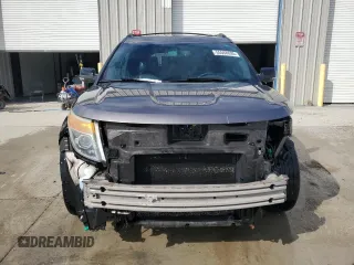 2011 Ford Explorer XLT z VIN 1FMHK7D8XBGA76613, wystawiony jako Copart lot #55568695 z przebiegiem 124 631 mil mil oraz Szkoda całkowita • Salvage title. Historia ofert i sprzedaży dostępna na DreamBid. Obrazek 5.