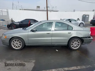 2006 Volvo S60 2.4L Turbo with VIN YV1RS547X62555387, listed as a IAAI auction lot 41216578 with 126,250 mi miles. Bid and sale history available at carsss.com. Image 14.