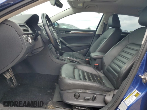2016 Volkswagen Passat SEL Premium z VIN 1VWCS7A32GC022287, wystawiony jako Copart lot #57116525 z przebiegiem 71 309 mil mil oraz Szkoda całkowita • Salvage title. Historia ofert i sprzedaży dostępna na DreamBid. Obrazek 7.