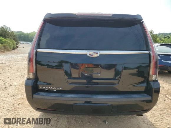 2016 Cadillac Escalade Luxury Collection z VIN 1GYS4BKJ6GR249014, wystawiony jako Copart lot #55329015 z przebiegiem 116 444 mil mil oraz Szkody całkowita. Historia ofert i sprzedaży dostępna na DreamBid. Obrazek 6.