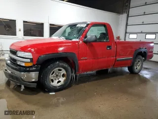 2000 Chevrolet Silverado 1500 with VIN 1GCEC14V0YE264553, listed as a Copart auction lot 44762715 with 0 mi miles and Clean Title. Bid and sale history available at carsss.com. Image 1.