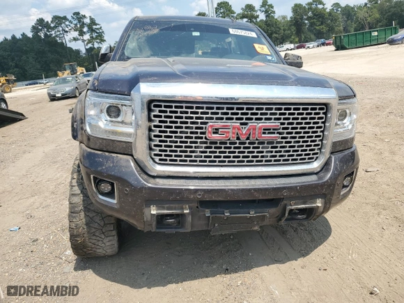 2015 GMC Sierra 2500HD Denali with VIN 1GT120E81FF156812, listed as a Copart auction lot 68675824 with 246,362 mi miles and Salvage Title. Bid and sale history available at carsss.com. Image 5.