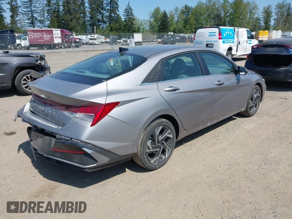 2025 Hyundai Elantra SEL Convenience with VIN KMHLS4DG0SU985915, listed as a IAAI auction lot 42111123 with 680 mi miles and . Bid and sale history available at DreamBid. Image 4.