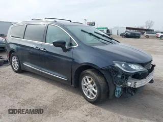 2020 Chrysler Pacifica Touring L z VIN 2C4RC1BG7LR133489, wystawiony jako IAAI lot #41561808 z przebiegiem 113 784 mil mil oraz . Historia ofert i sprzedaży dostępna na DreamBid. Obrazek 1.