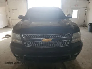 2007 Chevrolet Suburban LTZ with VIN 1GNFK163X7J252250, listed as a Copart auction lot 58479585 with 269,637 mi miles and Clean title. Bid and sale history available at DreamBid. Image 5.
