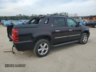 2013 Chevrolet Avalanche LTZ with VIN 3GNTKGE73DG178791, listed as a Copart auction lot 48565755 with 201,029 mi miles and Salvage title. Bid and sale history available at DreamBid. Image 3.