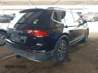 2018 Volkswagen Tiguan SEL z VIN 3VV3B7AX1JM036551, wystawiony jako IAAI lot #42170151 z przebiegiem 97 506 mil mil oraz . Historia ofert i sprzedaży dostępna na DreamBid. Obrazek 4.