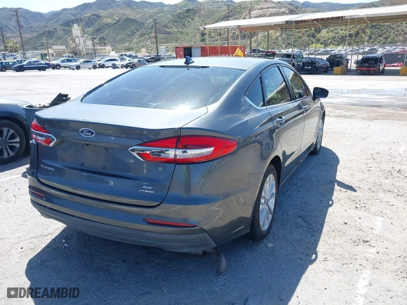 2020 Ford Fusion Hybrid SE with VIN 3FA6P0LU4LR114078, listed as a IAAI auction lot 41945316 with 1 mi miles. Bid and sale history available at carsss.com. Image 4.