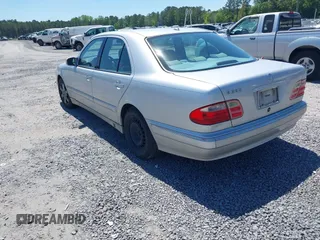2002 Mercedes-Benz E-Class with VIN WDBJF65J72B441380, listed as a IAAI auction lot 42040268 with 210,471 mi miles. Bid and sale history available at carsss.com. Image 3.