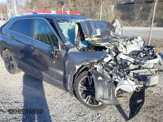 2024 Mitsubishi Eclipse Cross SE z VIN JA4ATWAA9RZ001124, wystawiony jako IAAI lot #41833586 z przebiegiem Nie podano mil oraz . Historia ofert i sprzedaży dostępna na DreamBid. Obrazek 1.