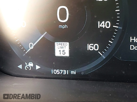 2020 Volvo XC90 Momentum z VIN YV4A221K6L1560952, wystawiony jako IAAI lot #41340408 z przebiegiem 105 731 mil mil oraz . Historia ofert i sprzedaży dostępna na DreamBid. Obrazek 15.